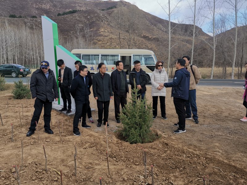 民建中央社會服務部帶領東部十省市赴豐寧開展扶貧調研3.jpg