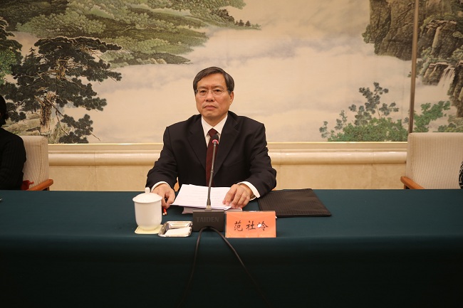 0003民建省委專職副主委范社嶺主持會議-1.jpg