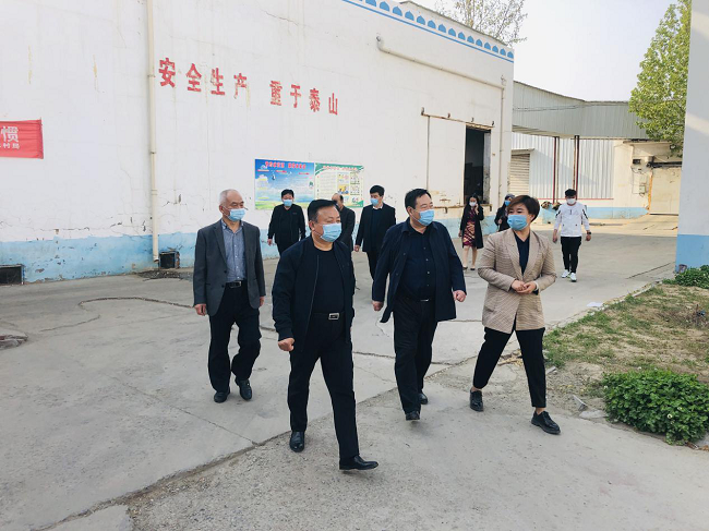 李海平就疫情防控常態化下加快企業復工復產赴大名縣考察調研-2-1.png
