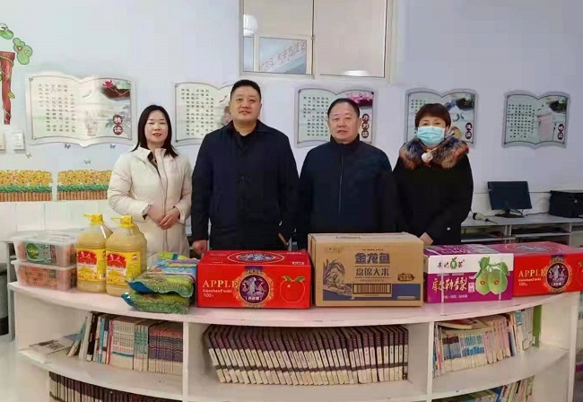 民建保定市委競秀支部到競秀區沈莊小學開展助學慰問活動1-1.jpg