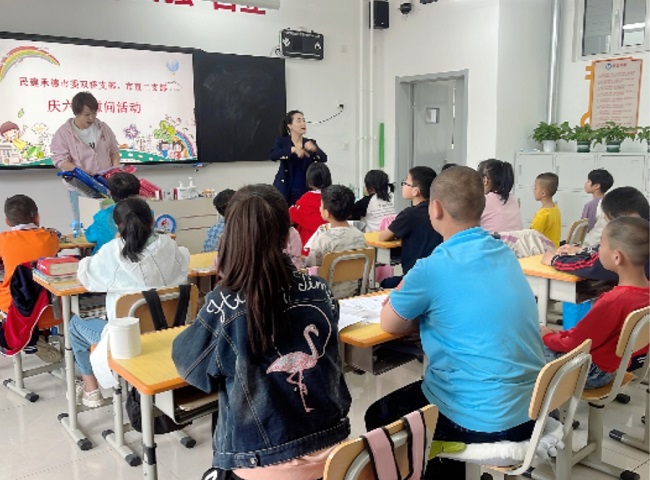 關(guān)愛特教事業(yè) 1助力健康成長(zhǎng)——民建承德市委雙橋支部聯(lián)合市直二支部舉行“六一”慰問暨推進(jìn)主題教育活動(dòng)1 (2)-1.jpg