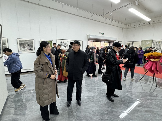 民建中央畫院河北(唐山)分院開展走近“北派山水畫藝術”交流調研活動 (2)-1.jpg