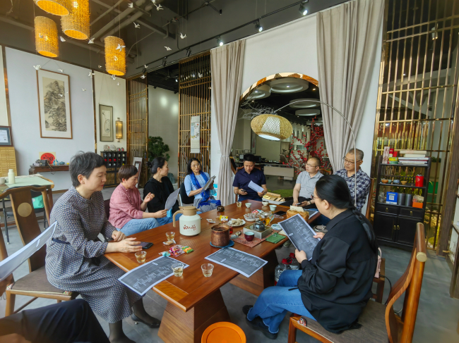 20240508以知促行——民建保定市委科創園支部舉辦讀書沙龍活動2 (2).jpg