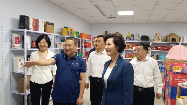 民建河北省委主委薛寒在邢臺調(diào)研會員企業(yè)無界2 (2).jpg