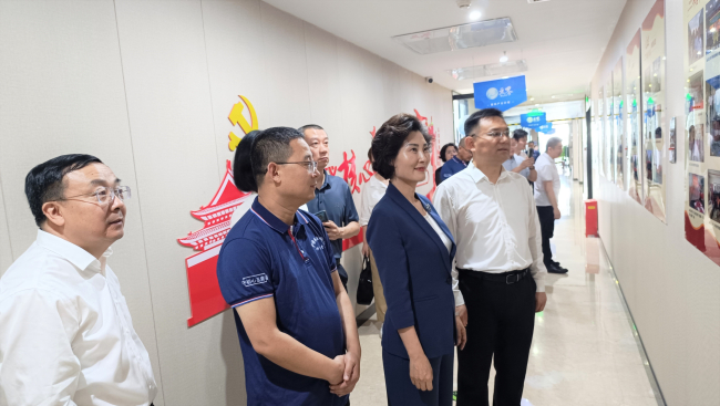 民建河北省委主委薛寒在邢臺調(diào)研會員之家 (2).jpg
