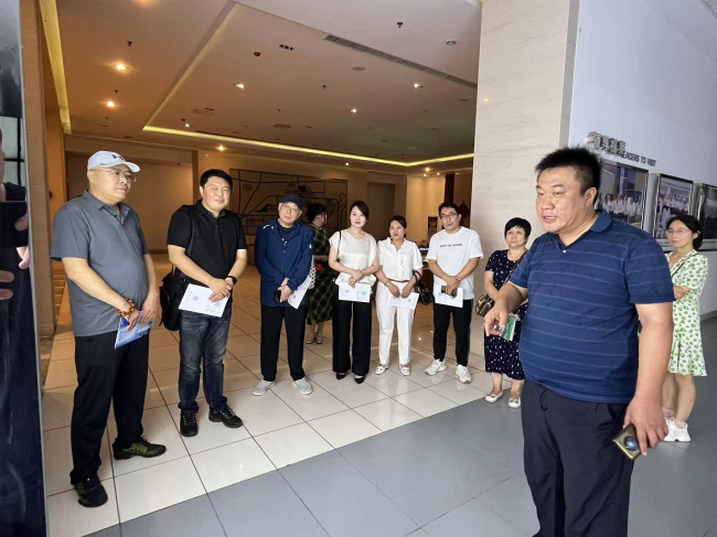 民建唐山市委路南區工委一支部到聯東U谷產業園區調研 (2) (2).jpg