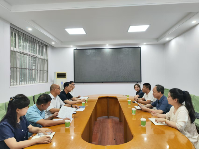 信都區(qū)人民政府就人大建議辦理情況到民建邢臺(tái)市委上門答復(fù)1 (2).jpg