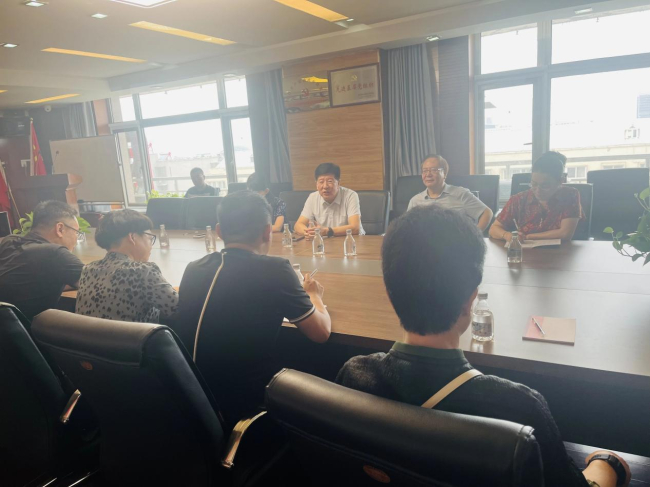 唐山市政協(xié)副主席、民建唐山市委主委胡世寧到路北區(qū)工委六支部督導基層組織創(chuàng)A觀摩準備工作2 (2).jpg