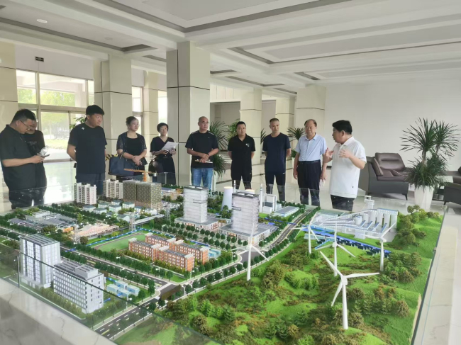 民建邢臺市委到會員企業開展“送政策助發展”活動1 (1) (2).jpg