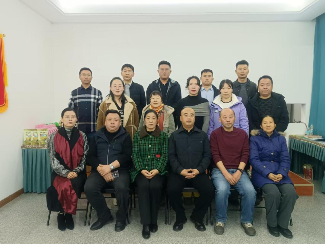 民建張家口市直屬總支部召開新會員見面會議.jpg