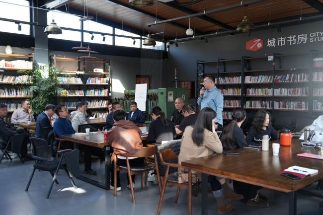 省直六支部開展兩會精神暨民建會史學(xué)習(xí)活動2.jpg