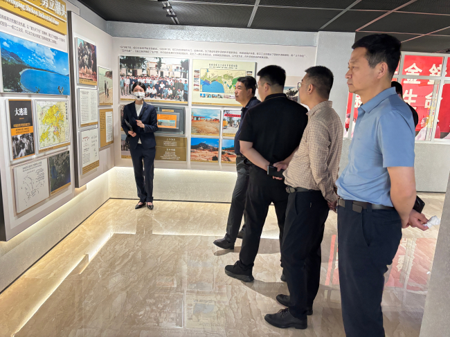 民建秦皇島市委組織企業家會員赴深圳市開展學習調研活動 (2) (2).jpg