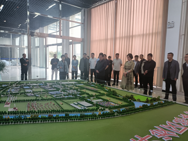 武云秀走訪調研民建會員之家和會員企業 (2).jpg