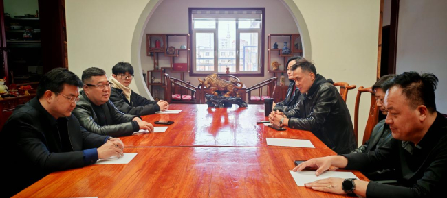20250416民建保定市委三豐支部開展“燈塔行動(dòng)” 赴保定深空啟明廣告有限公司調(diào)研2.jpg
