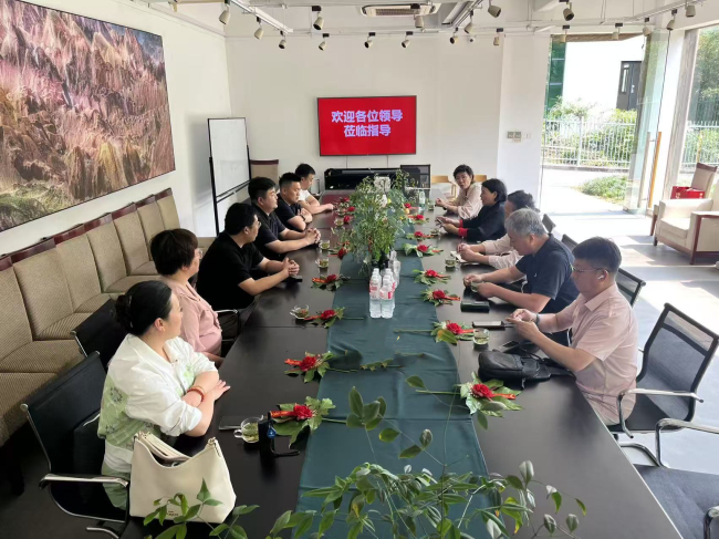 20250424民建保定市委新城支部“洞見行動”——赴中國美術學院望境創意產業發展有限公司考察調研2.jpg